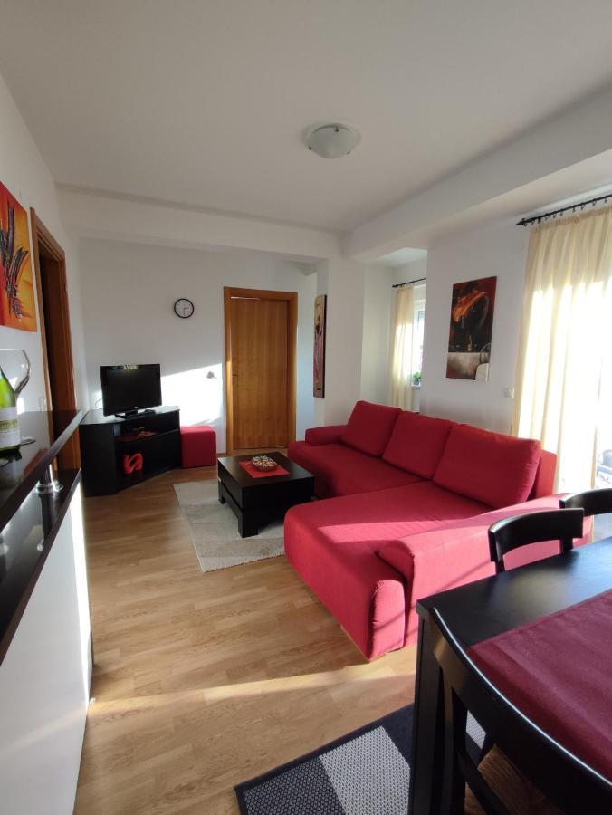 Apartman Ana Lägenhet Bosanska Gradiska Exteriör bild