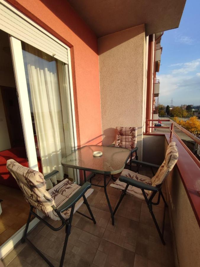 Apartman Ana Lägenhet Bosanska Gradiska Exteriör bild